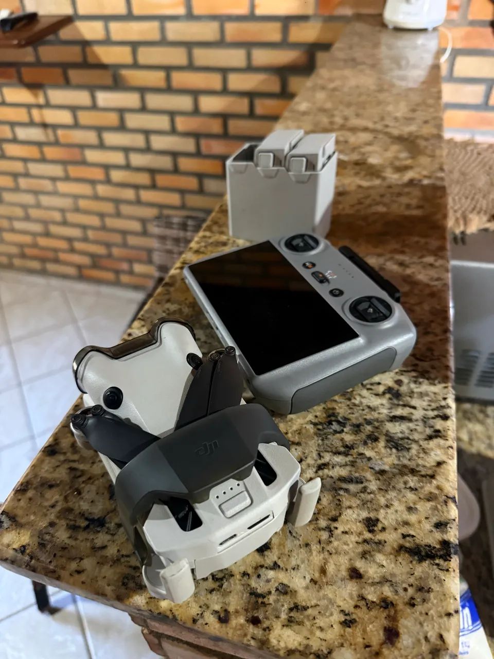 Mavic min 4 pro combo fly more versão estendida 3 baterias de 45min  - Foto 2
