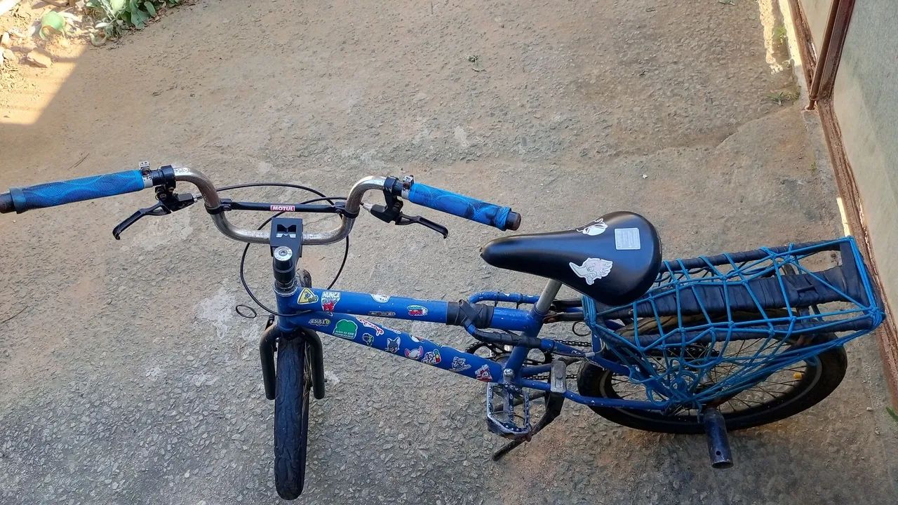 Bicicleta completa com garupa para você presentear seu filho  - Foto 4