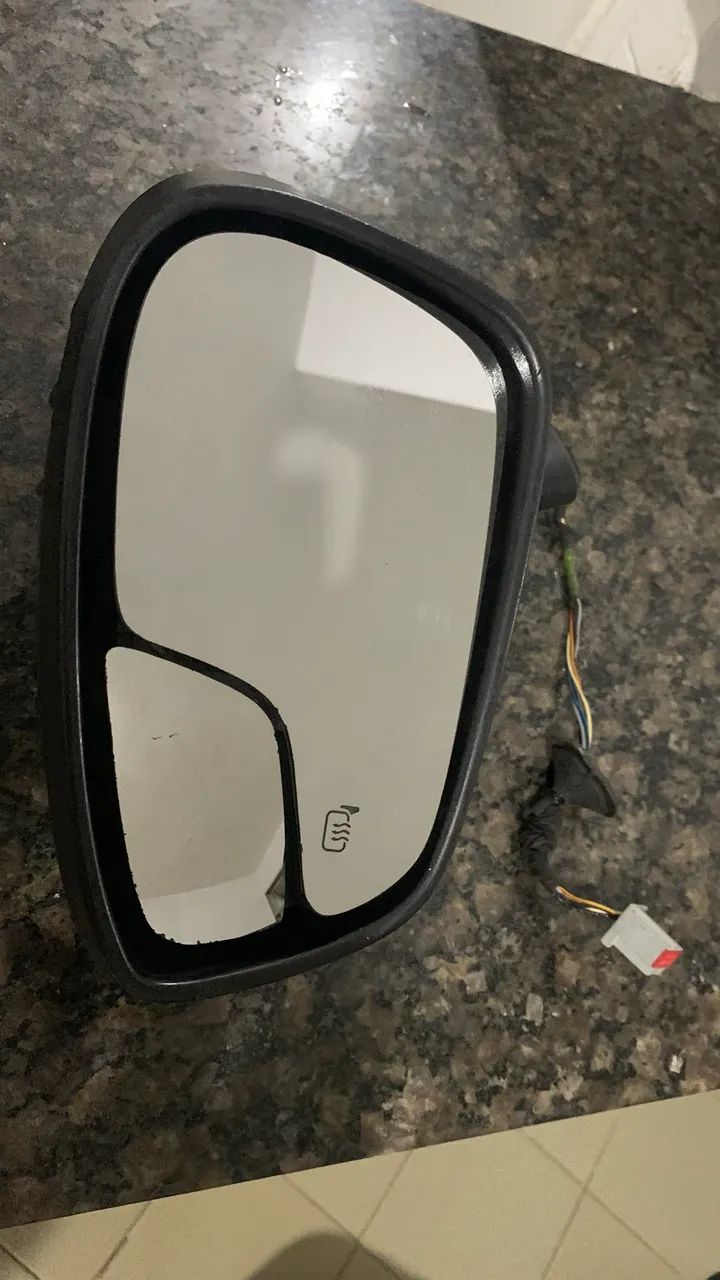 Retrovisor new Fiesta  - Foto 2