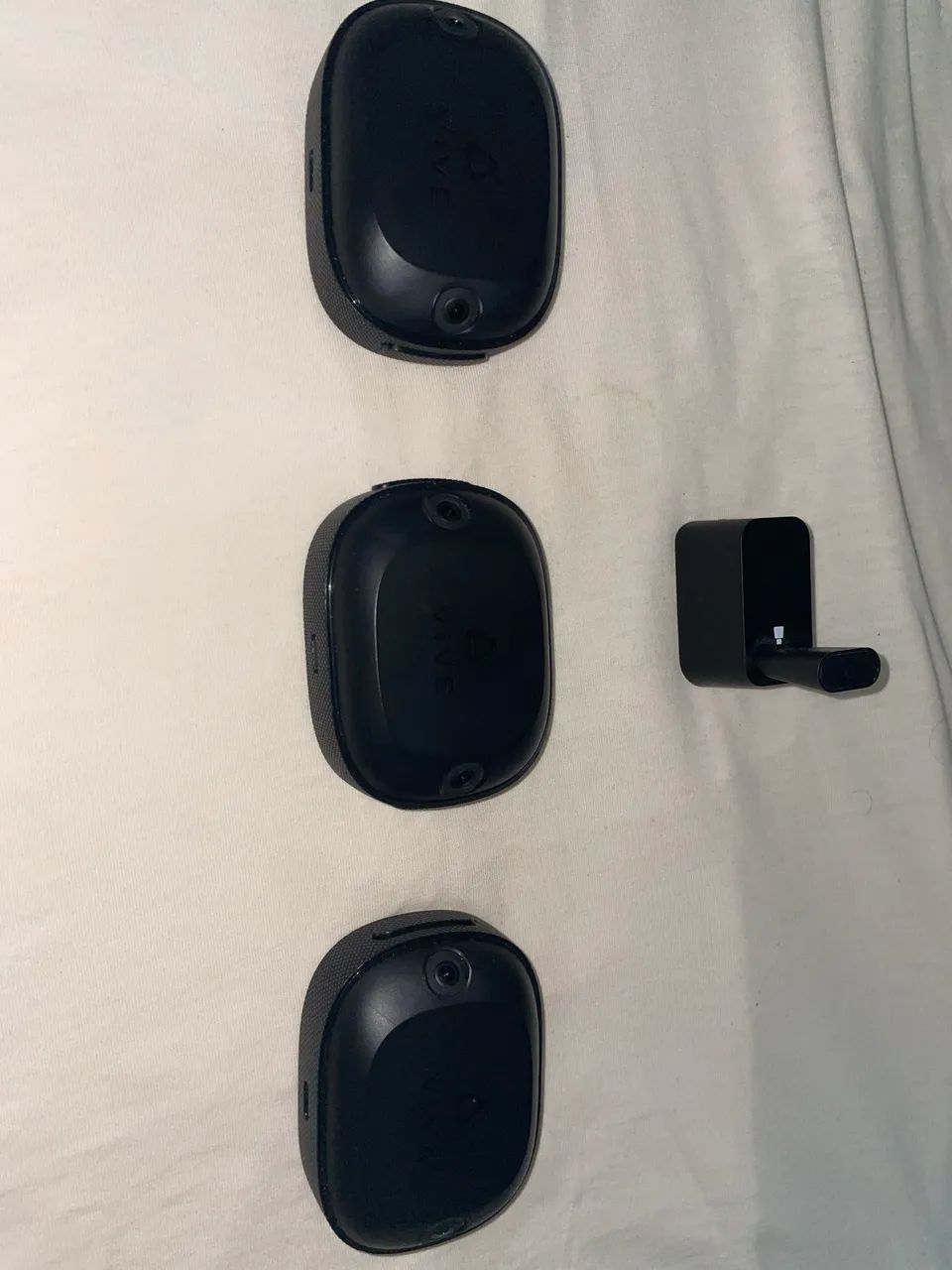 HTC Vive Ultimate Tracker 3 pack + Dongle - Foto 3