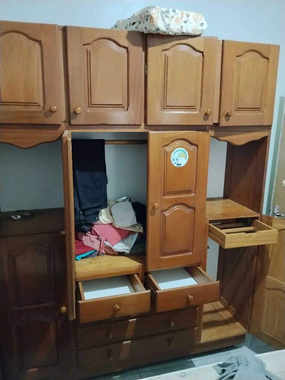 Guarda roupa de madeira  - Foto 2