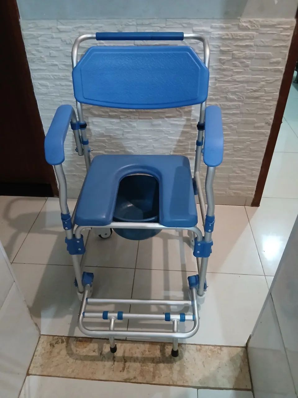 Cadeira higienica Dellamed - Foto 2