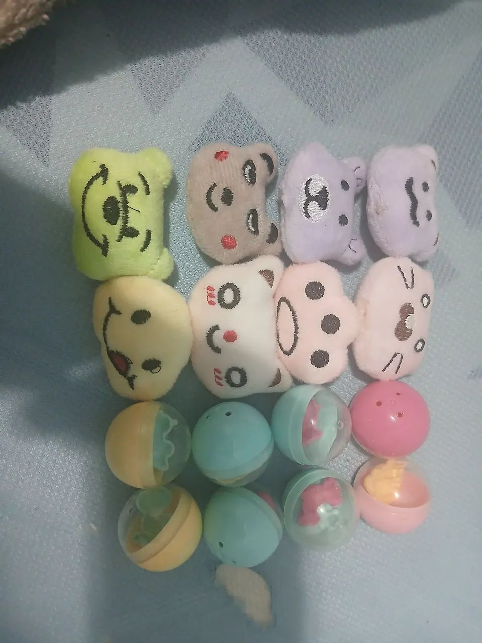 Vendo mini máquina de pegar ursinho - Foto 3