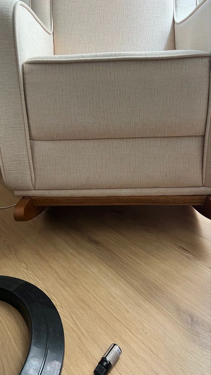 Vendo cadeira balanço/ leitura/ amamentação - Foto 3