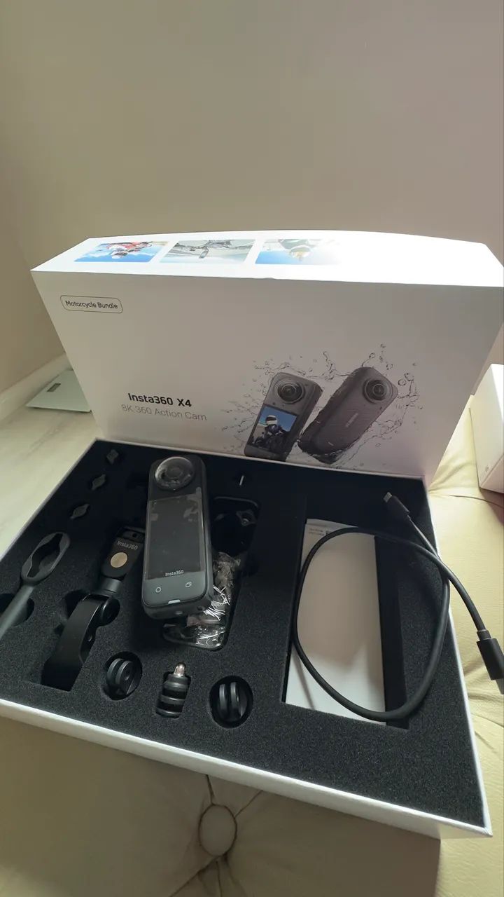 Insta360 x4 Motorcycle Bundle