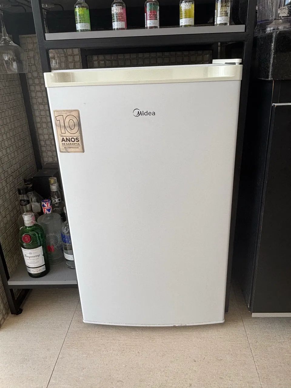 Frigobar branco Midea 124 L - Foto 4