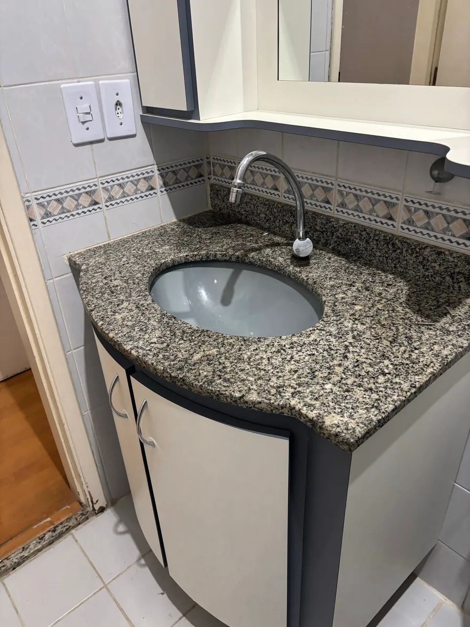 Conjunto de banheiro 457517082126602240