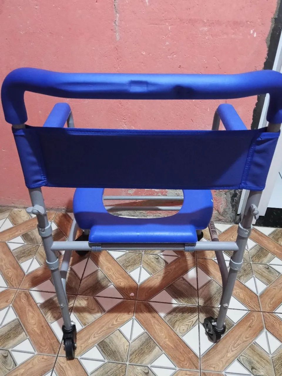 Cadeira de Banho Nova - Foto 3