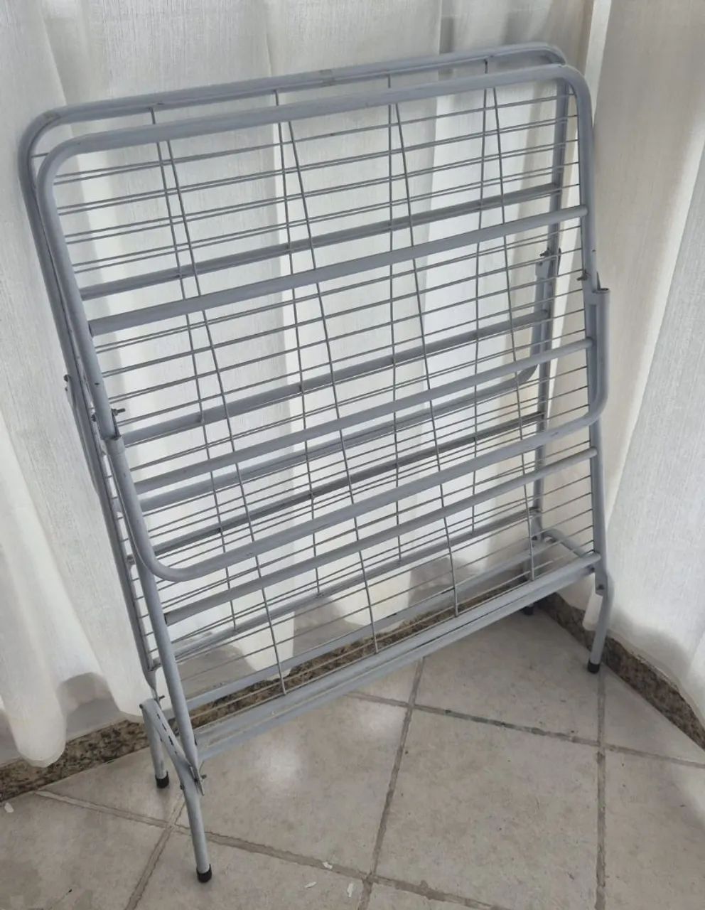 Cama de solteiro dobrável
