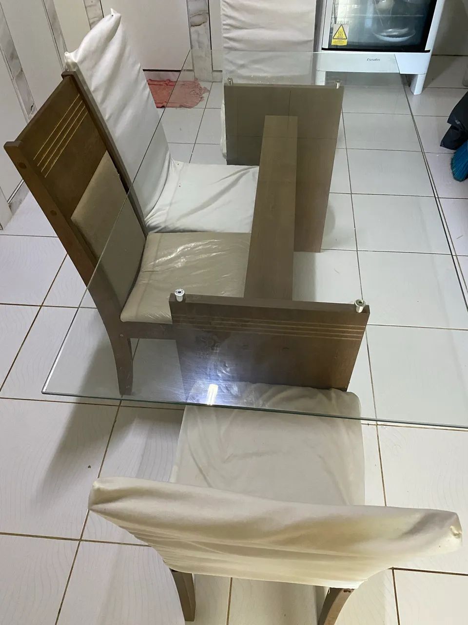 Mesa de jantar + 4 cadeiras