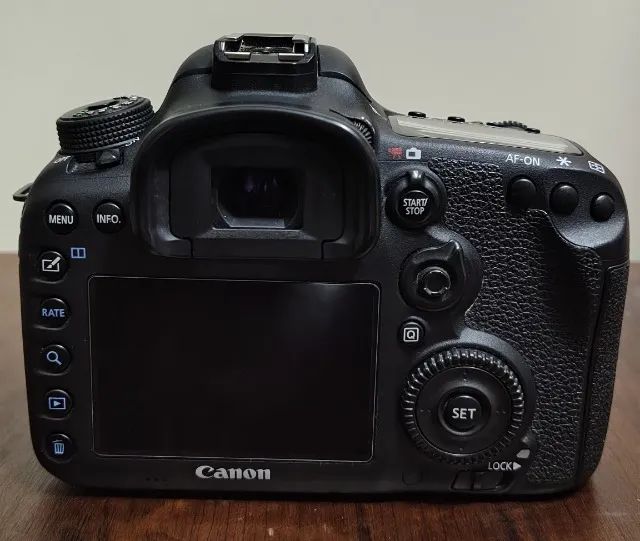 Câmera Canon EOS 7D Mark II + Acessórios - Câmeras e Filmadoras