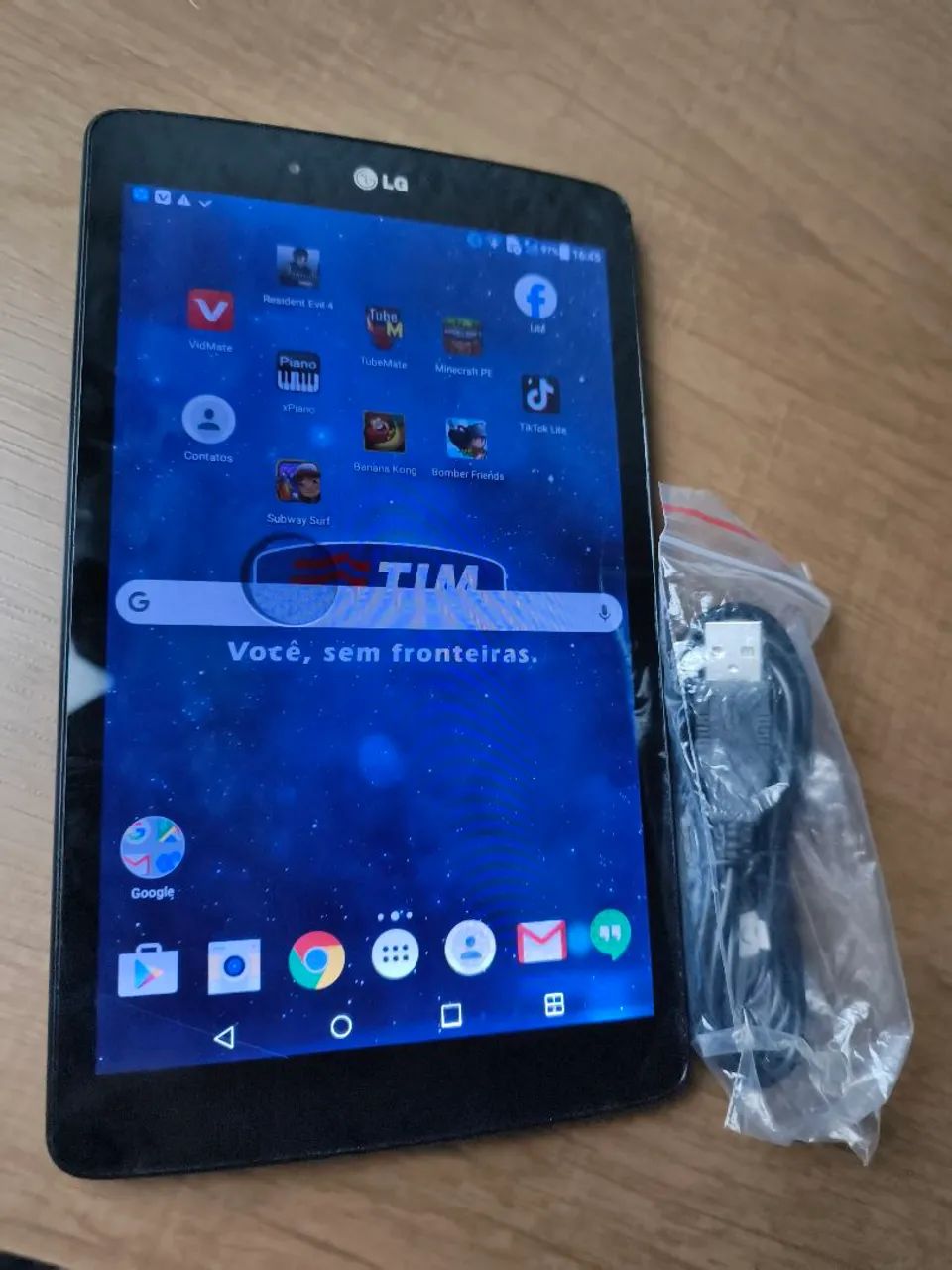 TABLET LG 8" POLEGADAS, TELA TRINCADA E COM UMA MANCHA, MAS DÁ PRA USAR  - Foto 3