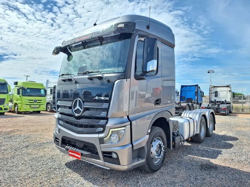MB Actros 2651S ano 23/24 Cinza. - Foto 3