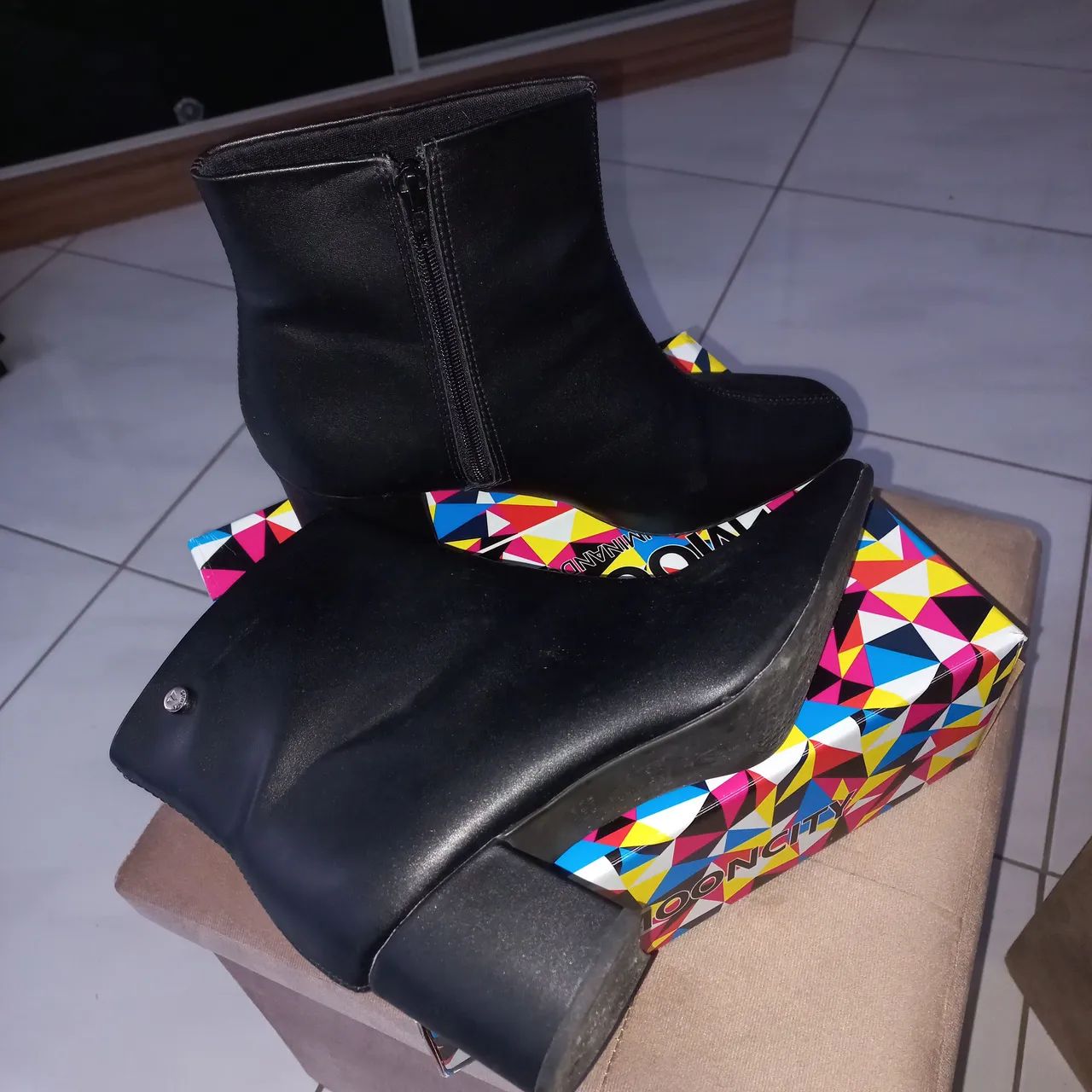 Bota de salto preta - Foto 2