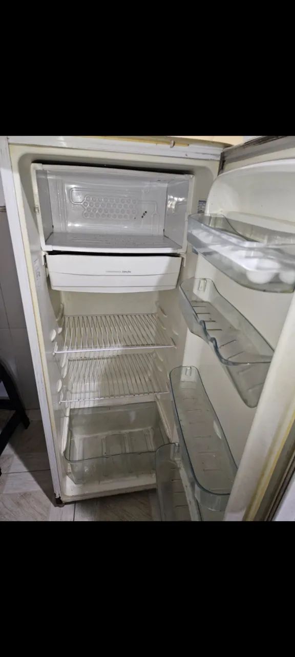 Geladeira Electrolux usada 280 Litros! - Foto 2
