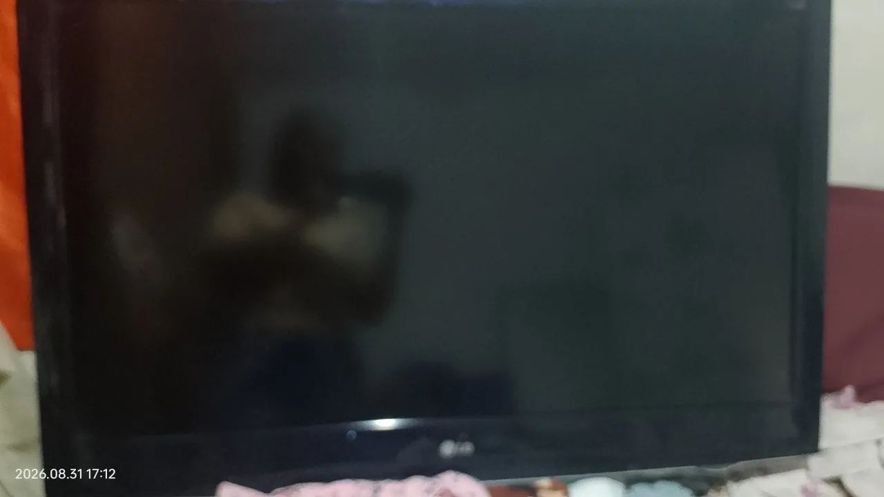 Vendo 3 tvs com defeito ,para retiradas de peças  - Foto 3