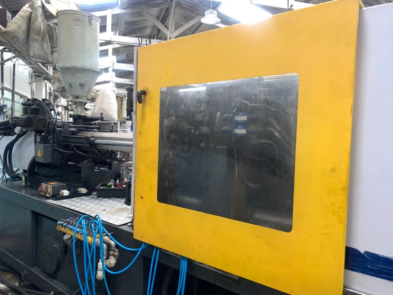 Máquina Injetora SYA 2500 250 Toneladas  - Foto 6