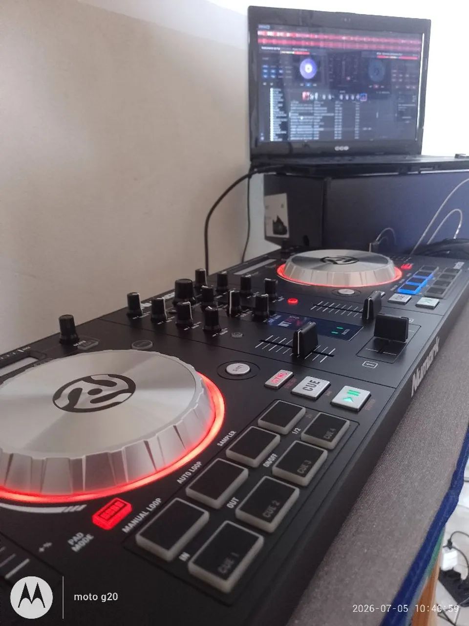 Troco controladora Numark para Dj  pelo um som e mesa de áudio  - Foto 2