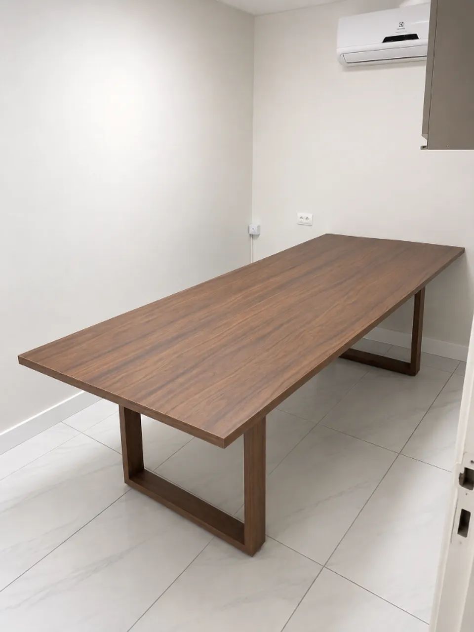 Mesa e Tampo de Mesa em MDF - 2,40 m