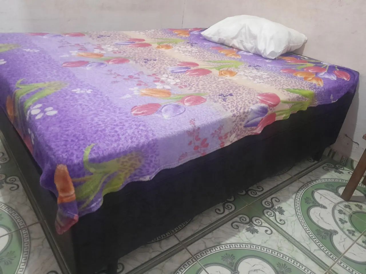 Sofa retrátil  e uma cama - Foto 2