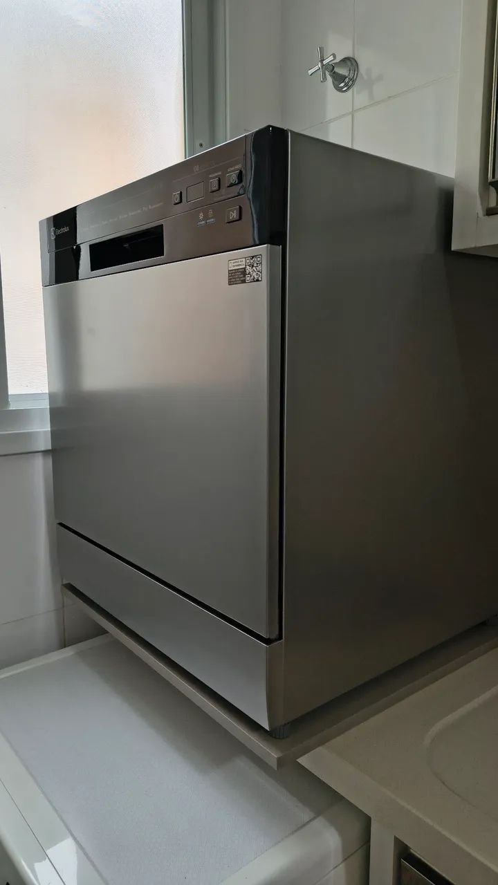 Máquina de lavar louça Eletrolux 