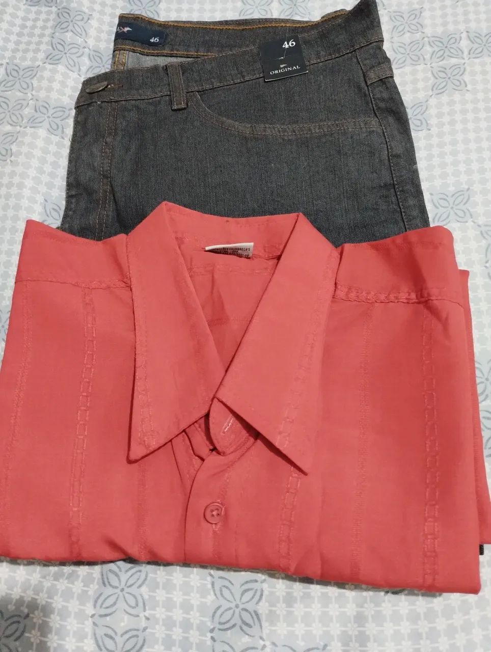 Roupas masculinas, calças e camisas  - Foto 3