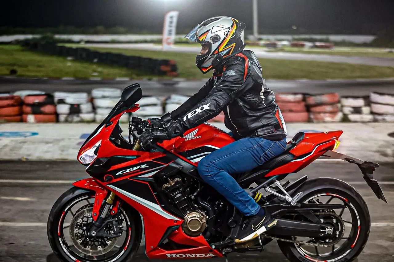 CBR 650R - Foto 3