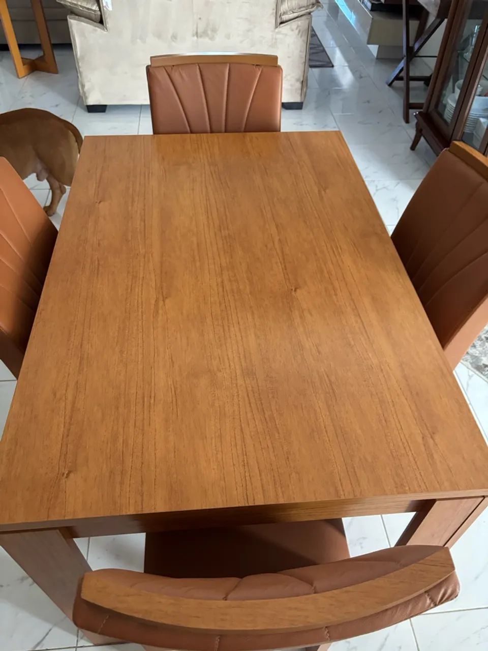 VENDO MESA + 4 CADEIRAS SEMI NOVA - Foto 3