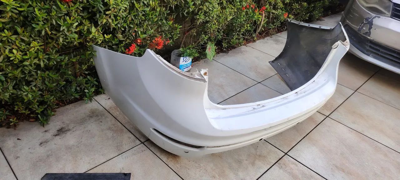 Parachoque traseiro do new fiesta sedan 2015 