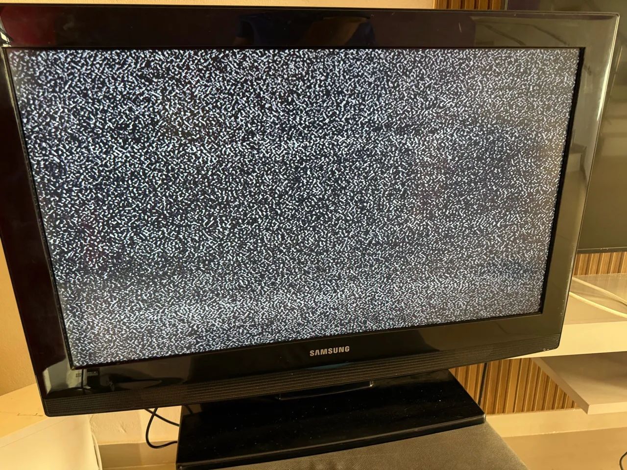 TV Samsung 32 polegadas não é smart