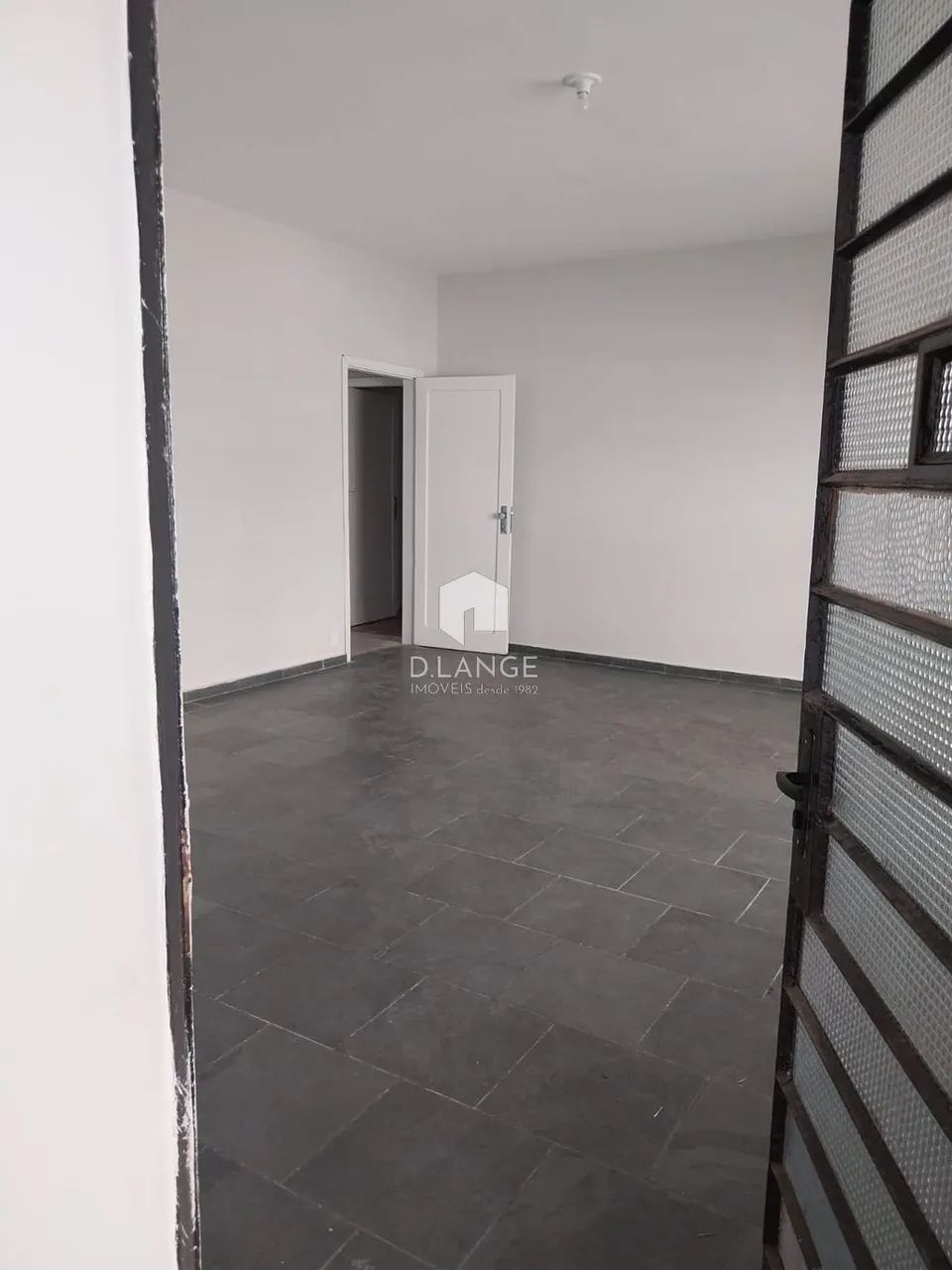 Casa comercial para alugar no bairro Botafogo em Campinas - SP - Foto 4