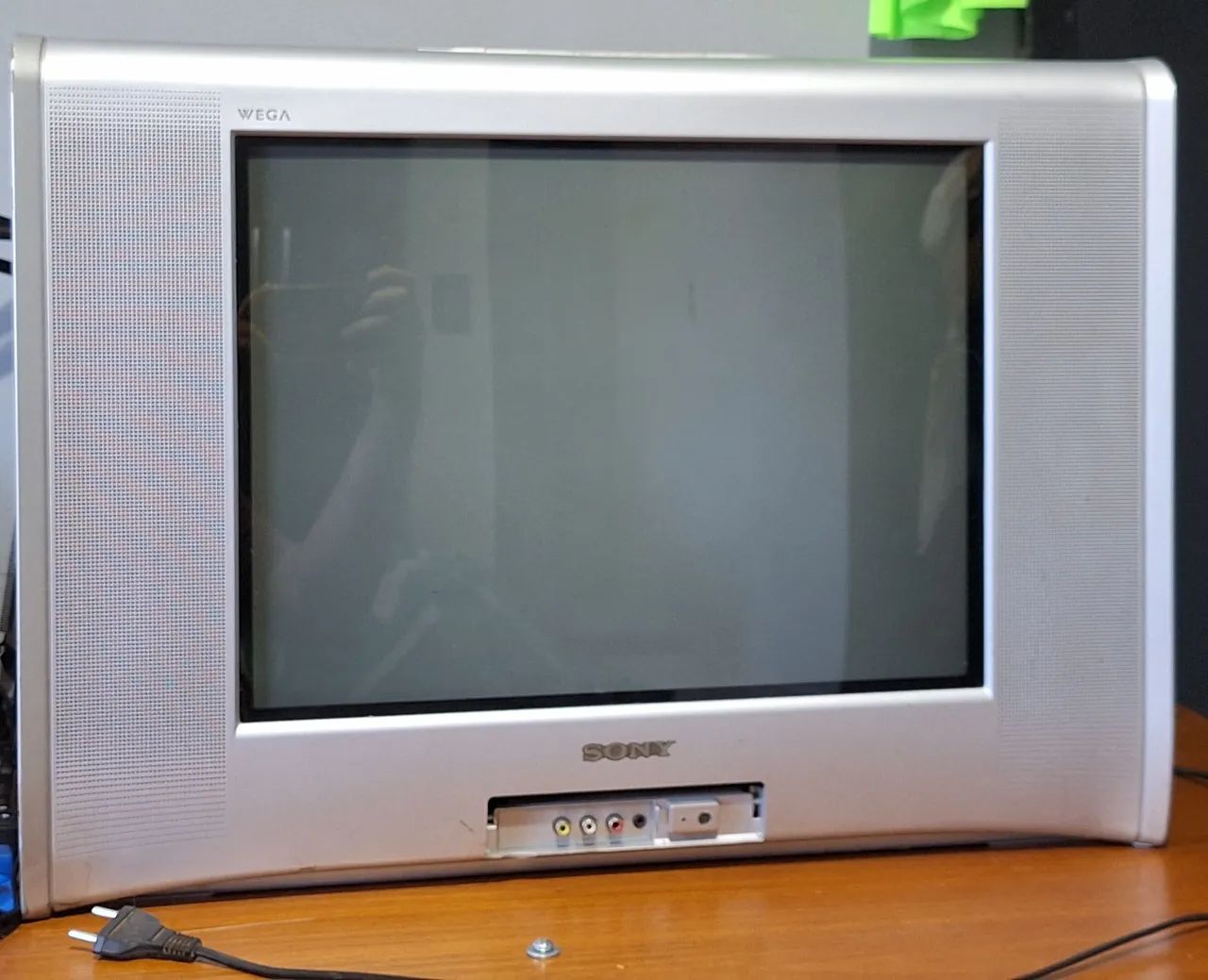 ? TV de Tubo Sony Wega 21 Polegadas - Retrô e Clássica - Foto 2
