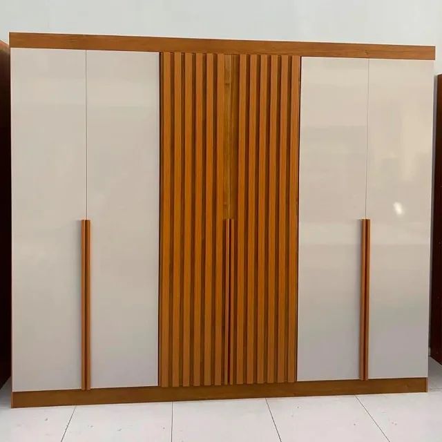 Guarda-Roupa Casal Grande Ripado Bege