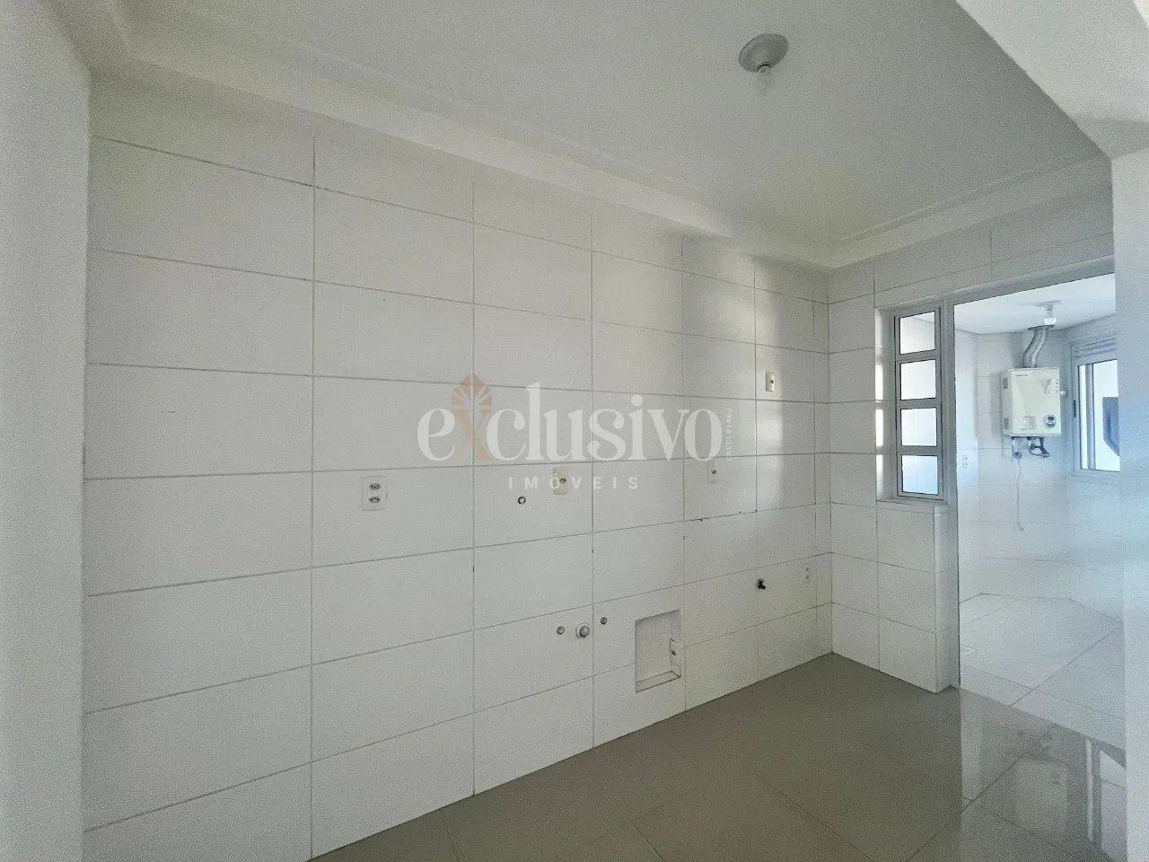 Apartamento 3 dormitórios, churrasqueira na sacada e 2 vagas - Foto 4
