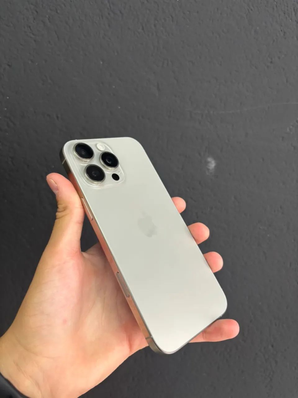 IPHONE 16 PRO MAX 256GB NATURAL 97% - Celulares e Smartphones
