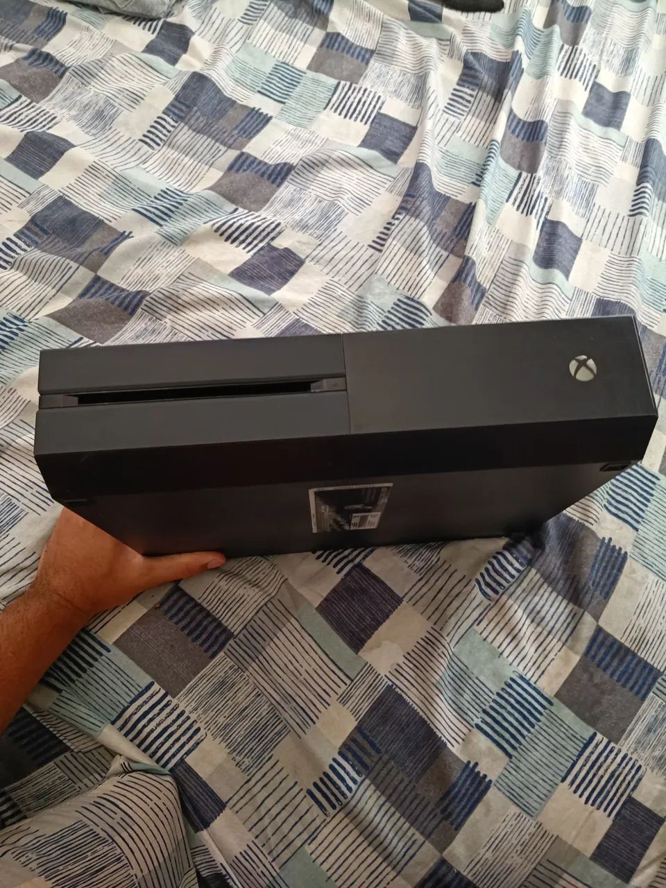 Xbox one 1 tera (APENAS CONSOLE E FONTE) - Foto 3