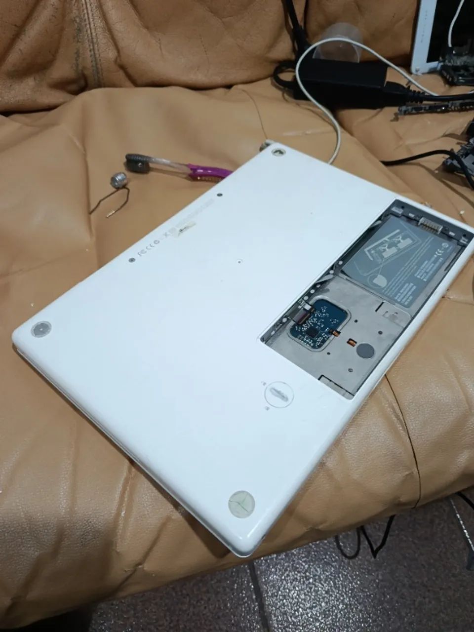 Apple Macbook White A1181 ano 2008 ***NÃO ACEITO OFERTAS*** - Foto 2