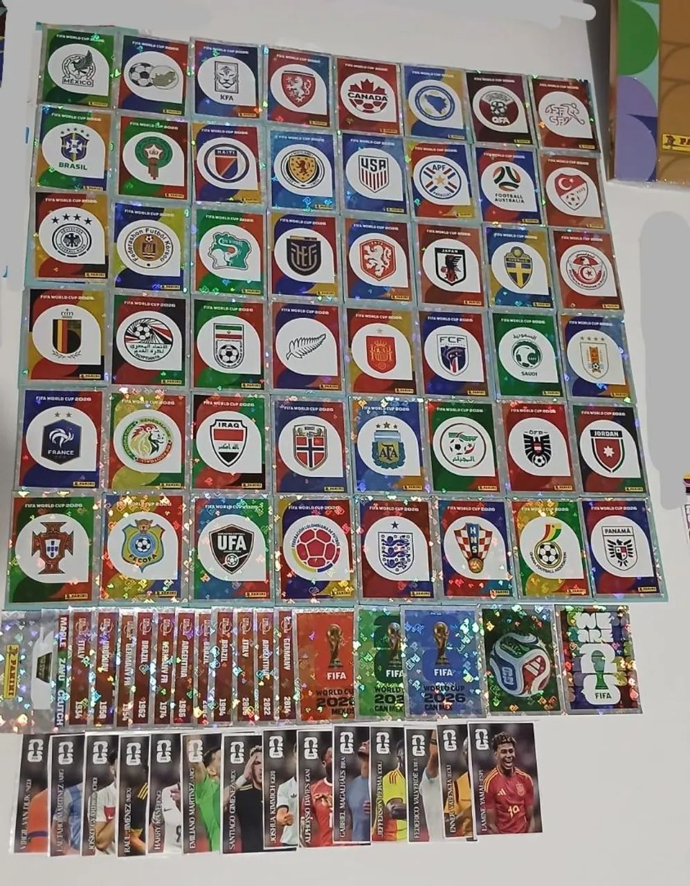 Album ouro completo com 994 figurinhas pra colar