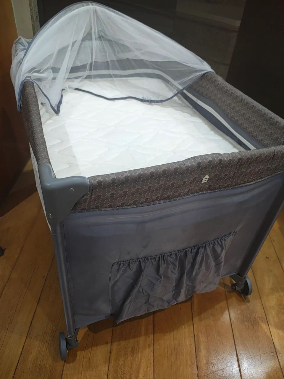 berço + carrinho com bebê conforto chicco