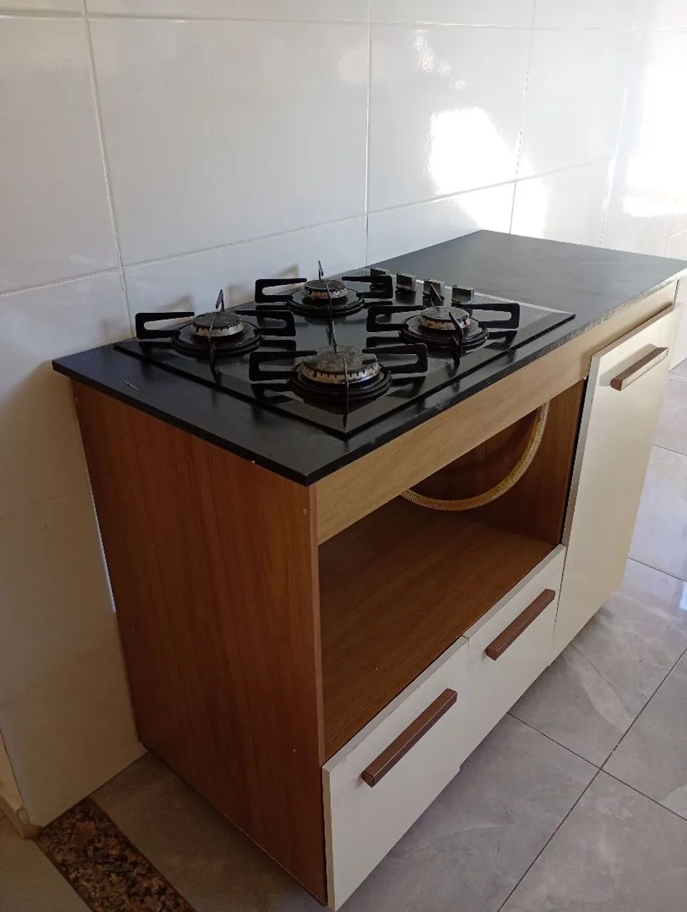 Cooktop com armário