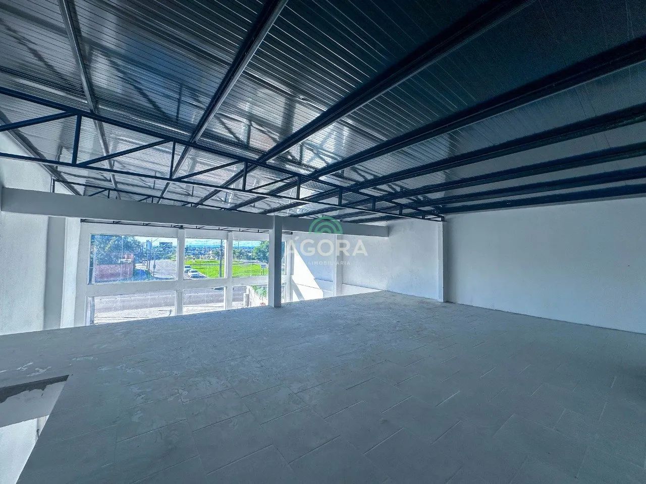 Loja de 225m² com mezanino - Foto 2