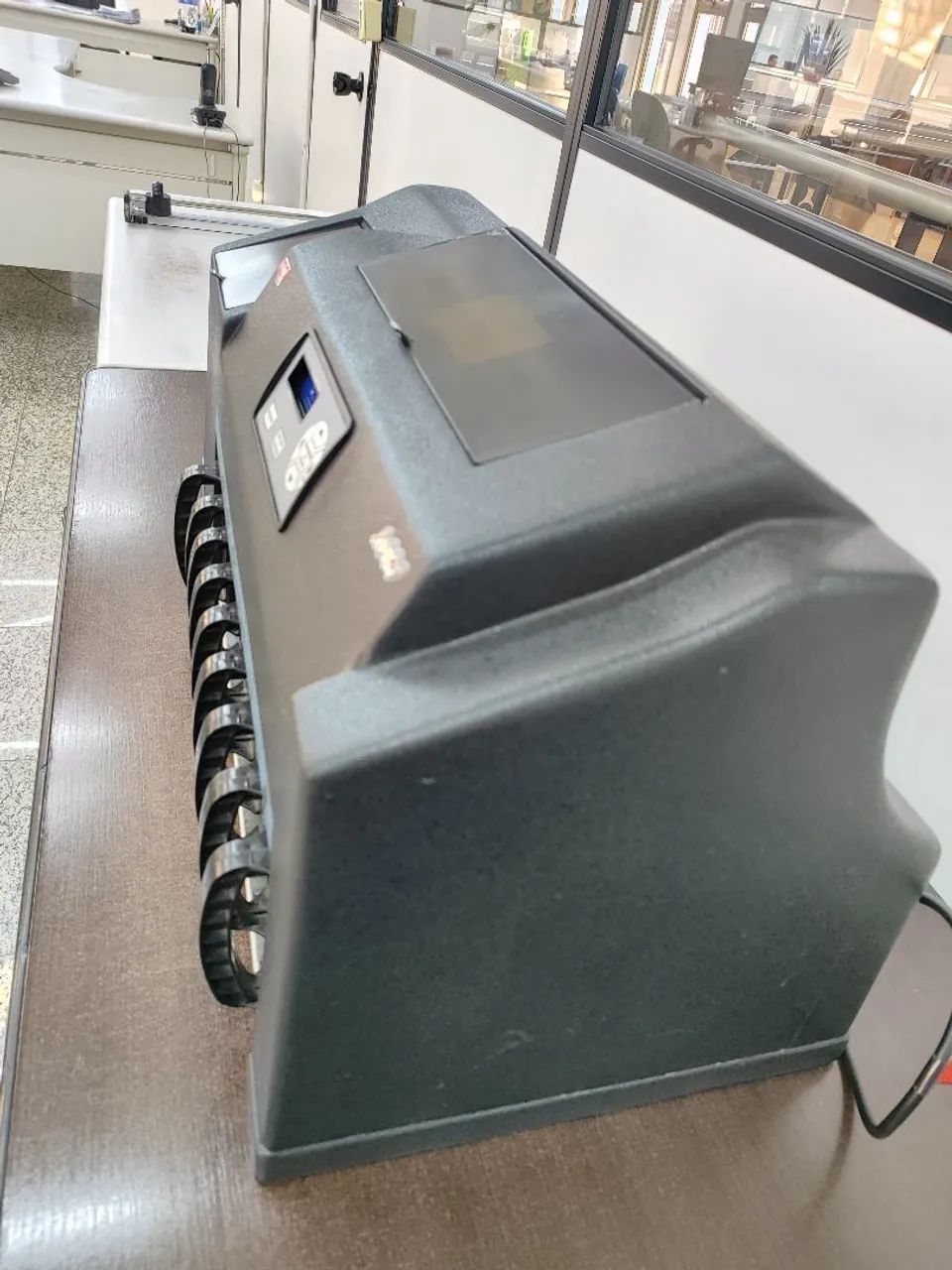 Contadora e separadora de moedas Gerbô GEM 2390 - Foto 5