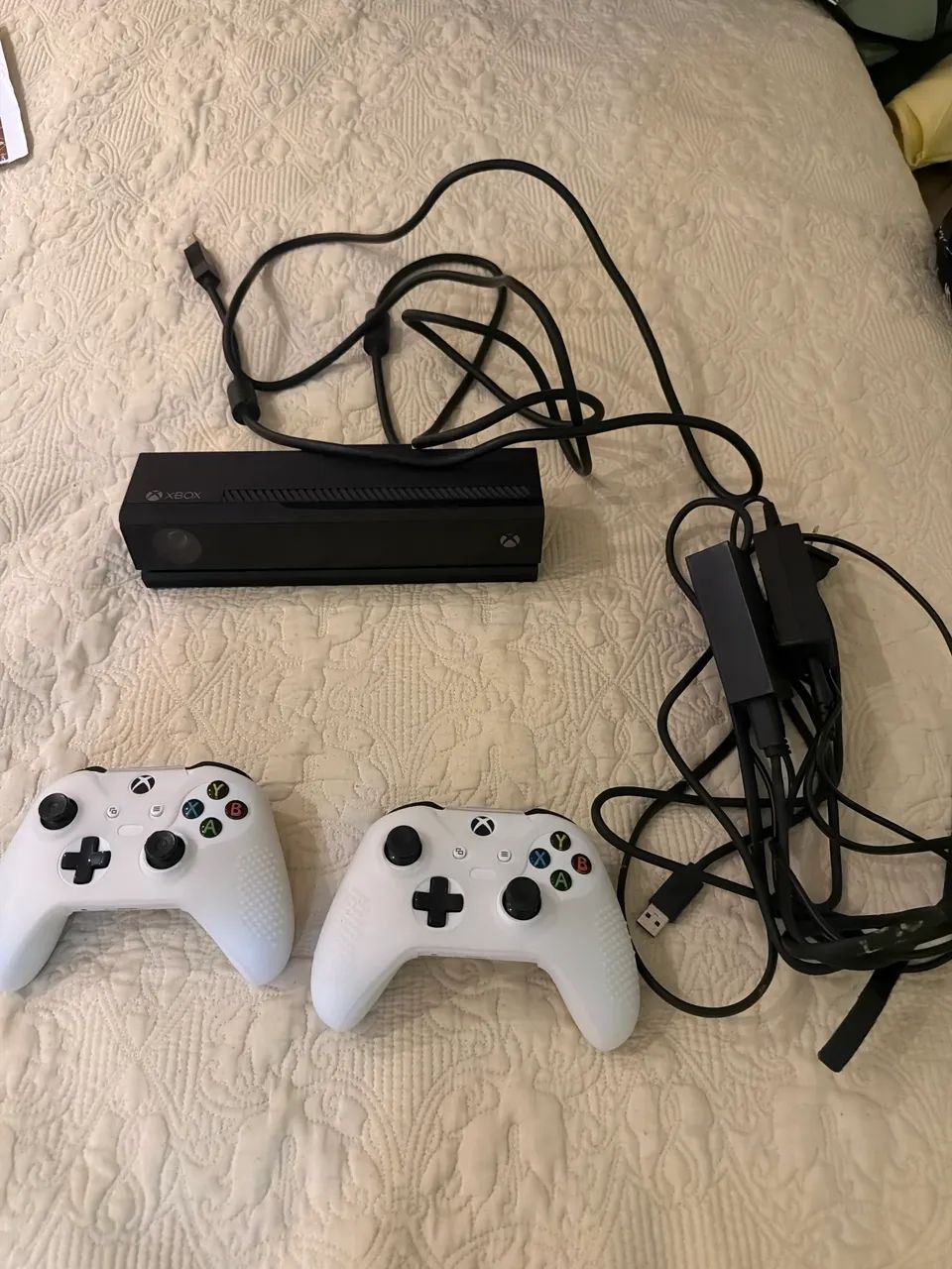 ENDOIDEI - 2 CONTROLES + KINECT DO XBOX ONE
