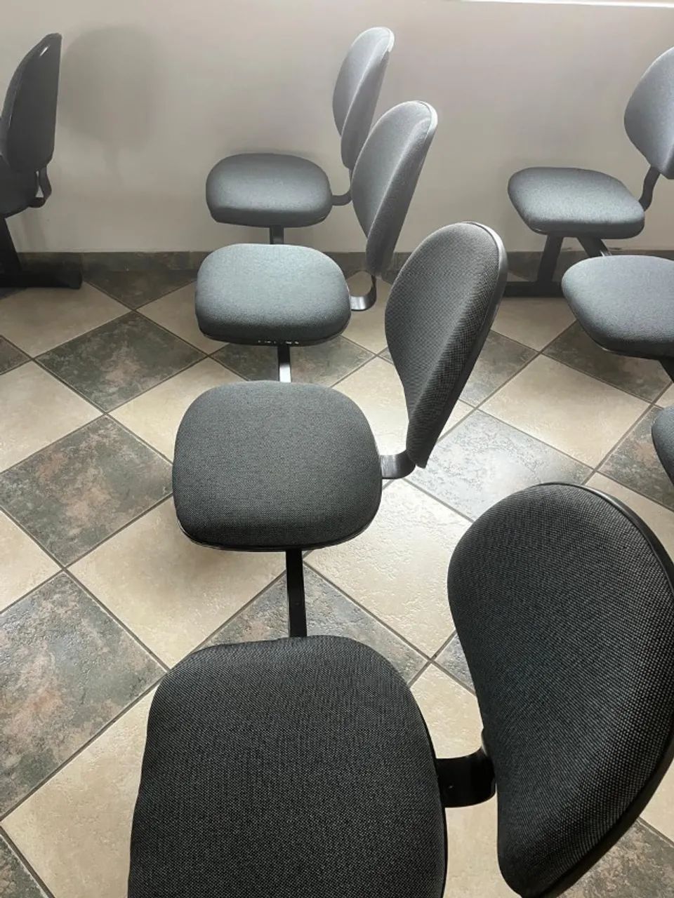 CADEIRAS ESTOFADAS FIXAS - Foto 4