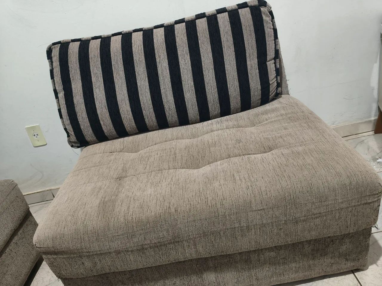 Sofá básico de sala - Foto 2