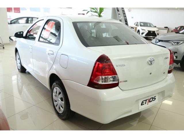 TOYOTA ETIOS 1.5 X SEDAN 16V FLEX 4P 2019 - Foto 5