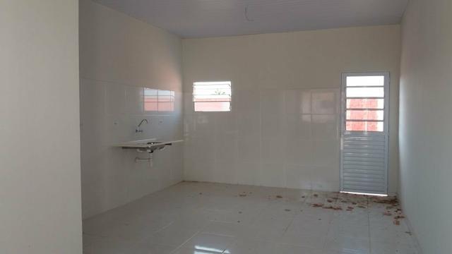 Alugo casa de 3 quartos sendo uma suite - Foto 3