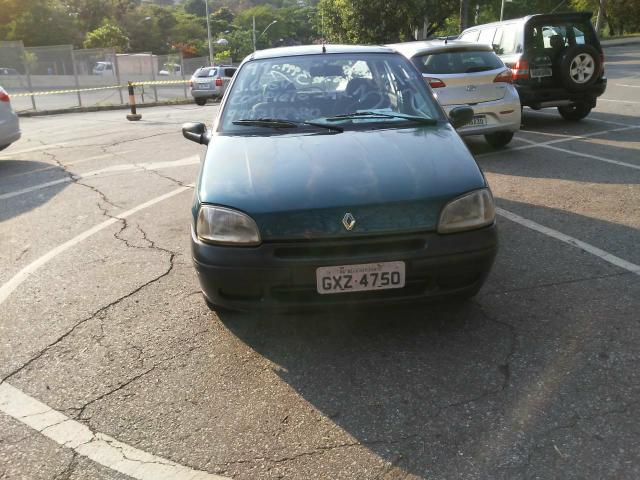 Renault Clio 99 1.6 8 v, gasolina 4 portas com direção , vidro elétrico - Foto 4