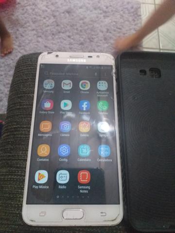Vendo somente j7 praim trincado com o mostra foto mais funciona tudo 32 gigas Biometria ok