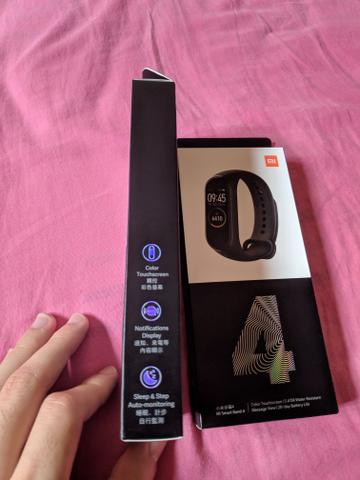 Vendo Mi Band 4 lacrado e na caixa - Foto 3